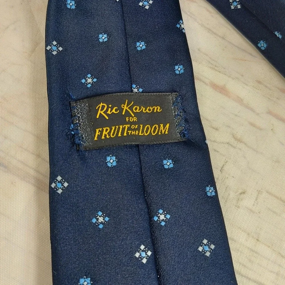 Ric Karon for Fruit of‎ the Loom Mens Necktie Navy Blue Geometric Pattern
